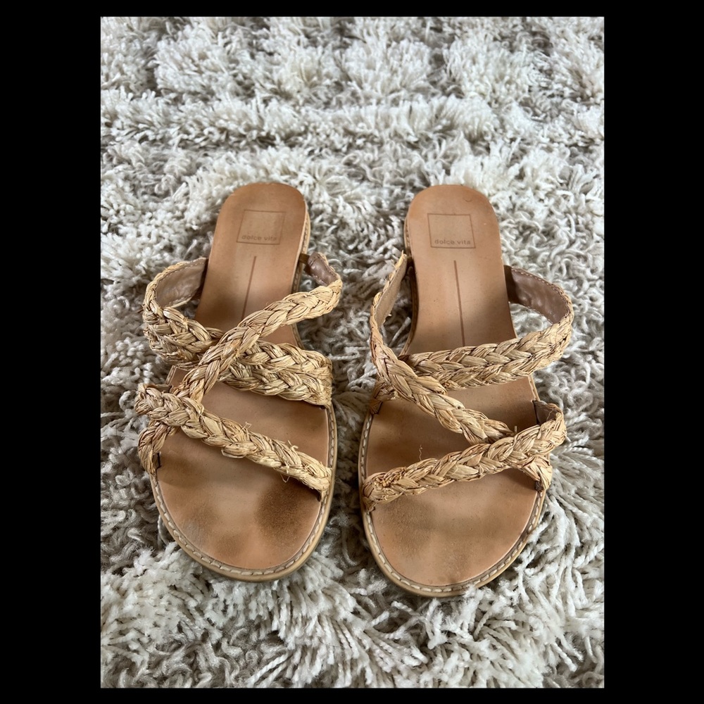 DOLCE VITA Straw Sandles